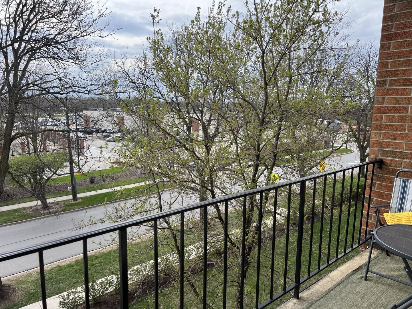 255 S West Avenue #403, Elmhurst, IL 60126