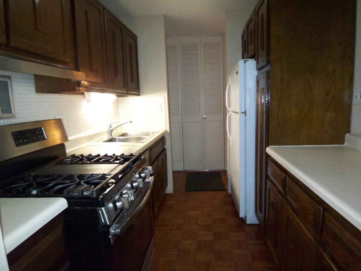 1227 S Old Wilke Road #306, Arlington Heights, IL 60005