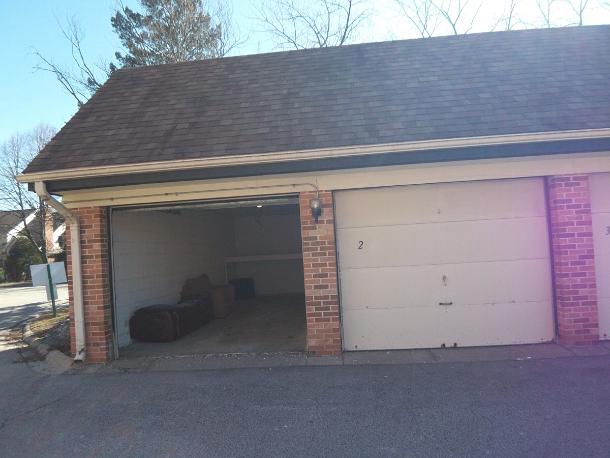 1227 S Old Wilke Road #306, Arlington Heights, IL 60005