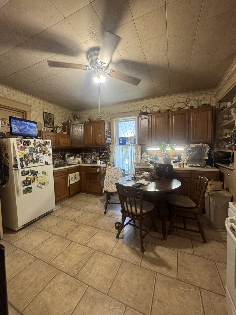 1233 Park Avenue, North Chicago, IL 60064