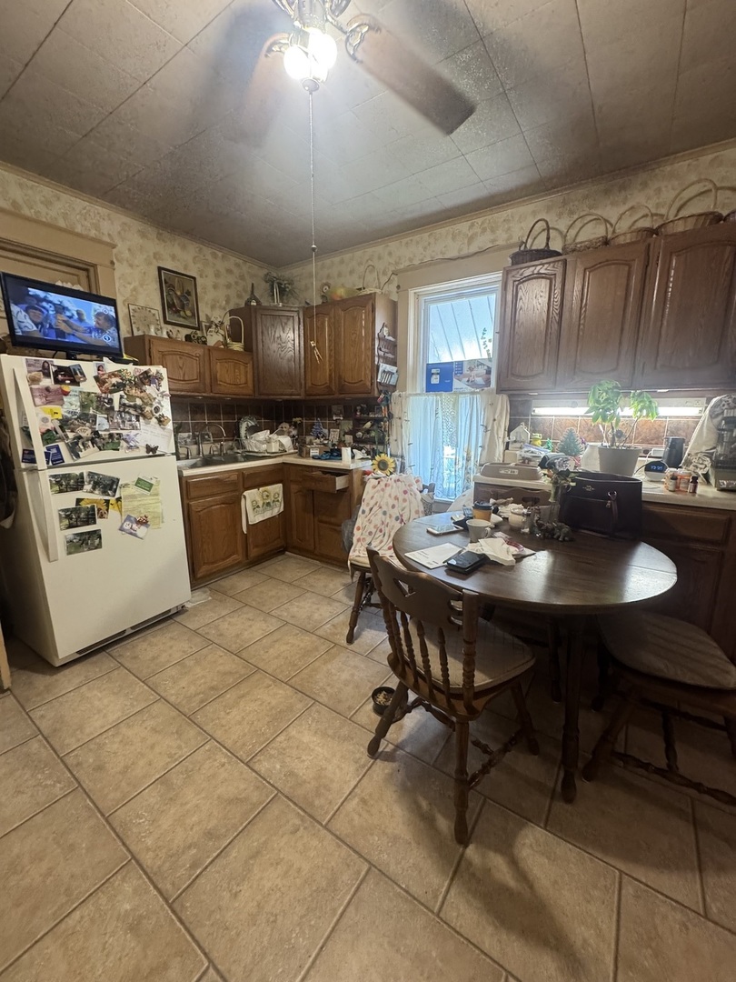 1233 Park Avenue, North Chicago, IL 60064