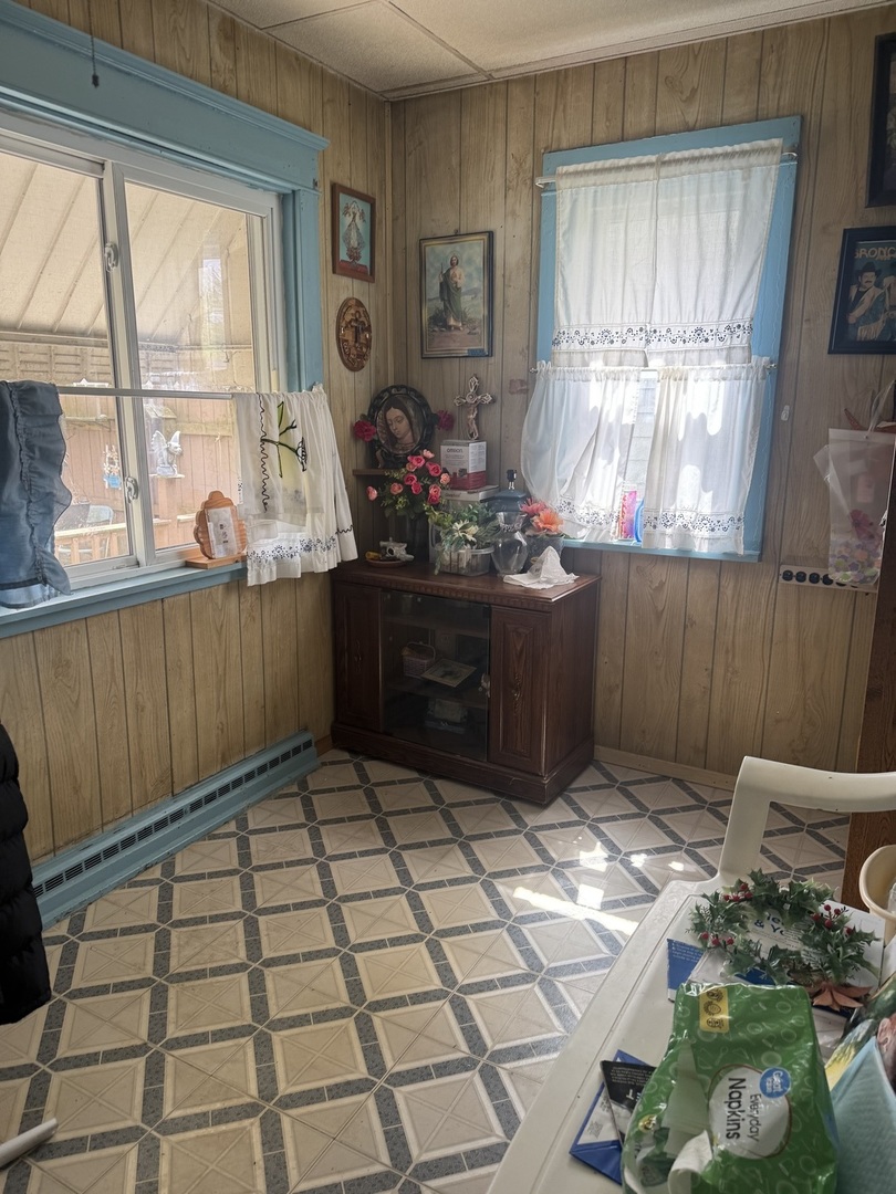 1233 Park Avenue, North Chicago, IL 60064