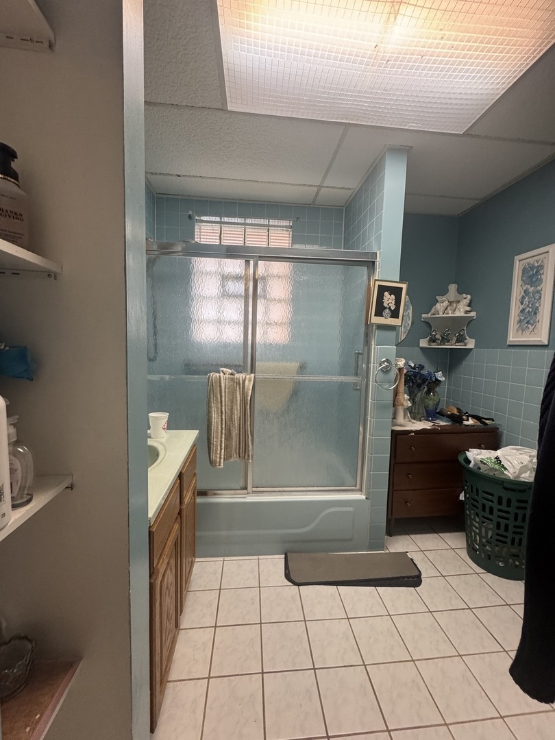 1233 Park Avenue, North Chicago, IL 60064