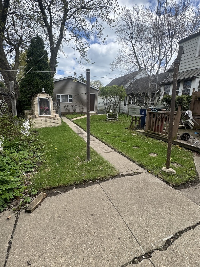 1233 Park Avenue, North Chicago, IL 60064
