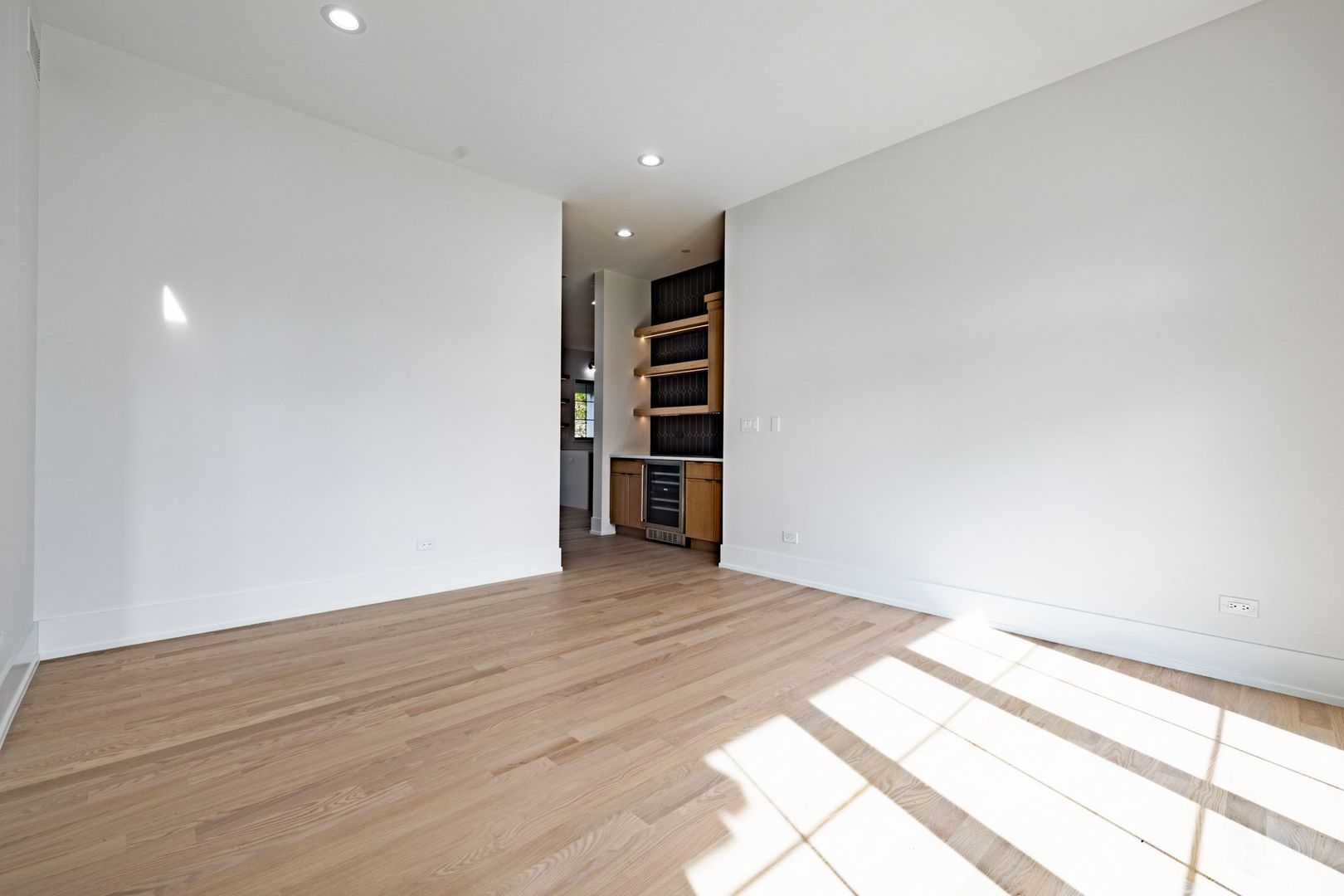 10226 S 81st Avenue, Palos Hills, IL 60465