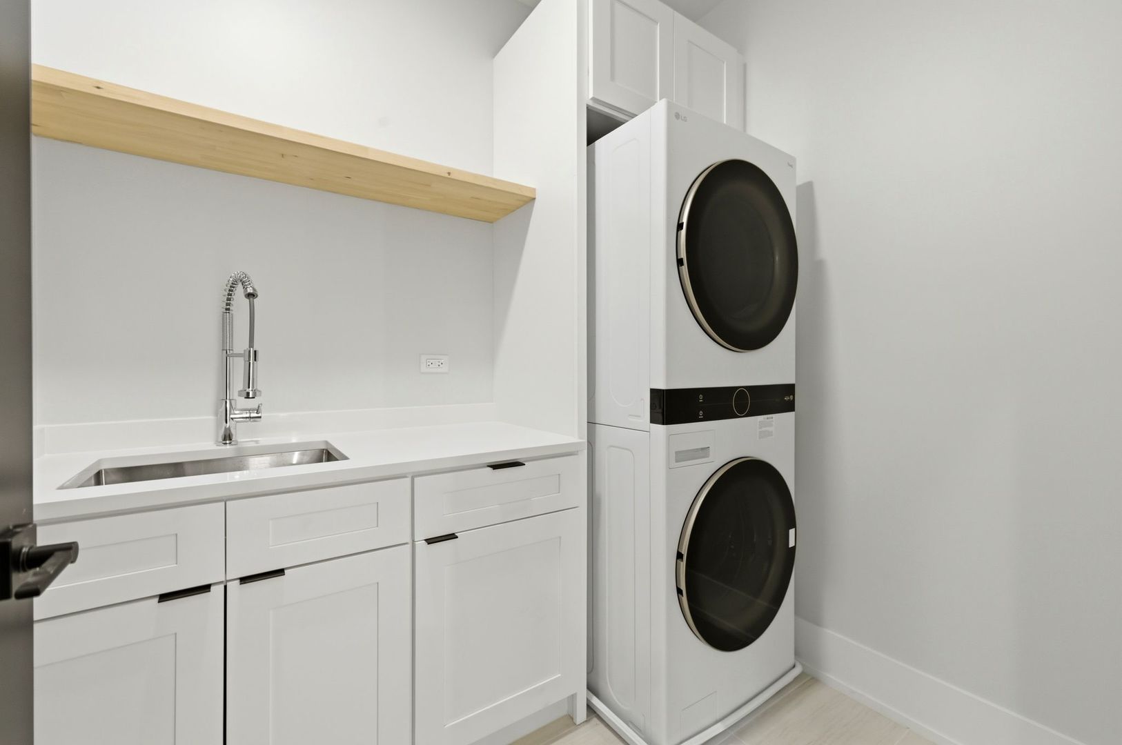 10226 S 81st Avenue, Palos Hills, IL 60465