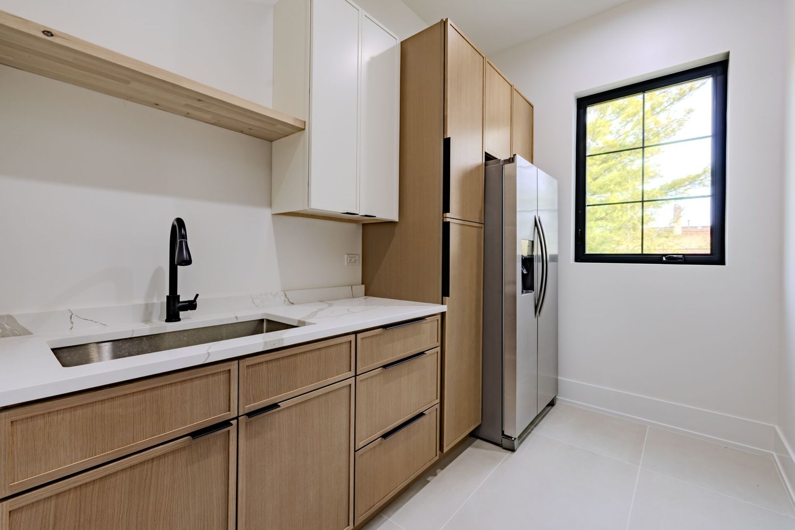 10226 S 81st Avenue, Palos Hills, IL 60465