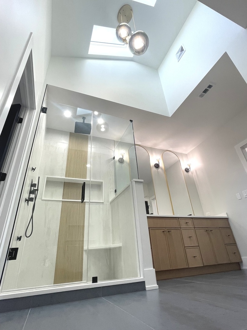 10226 S 81st Avenue, Palos Hills, IL 60465