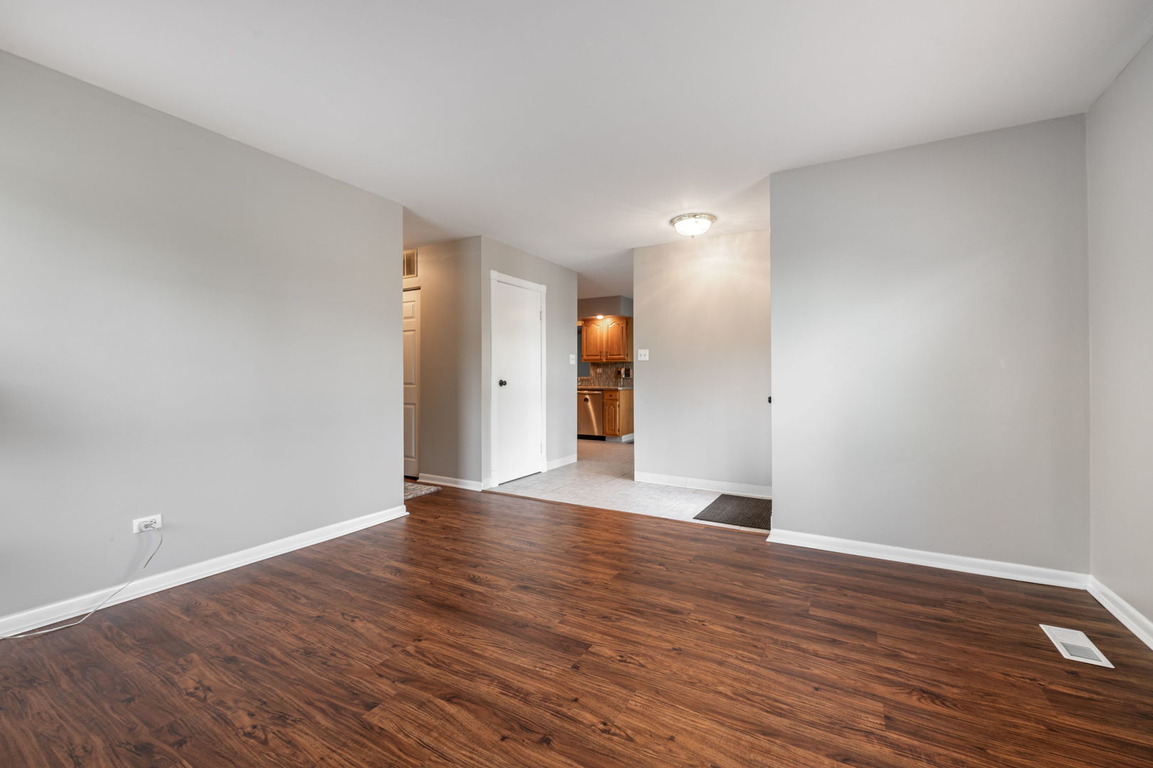 7612 W Woodlawn Drive, Frankfort, IL 60423