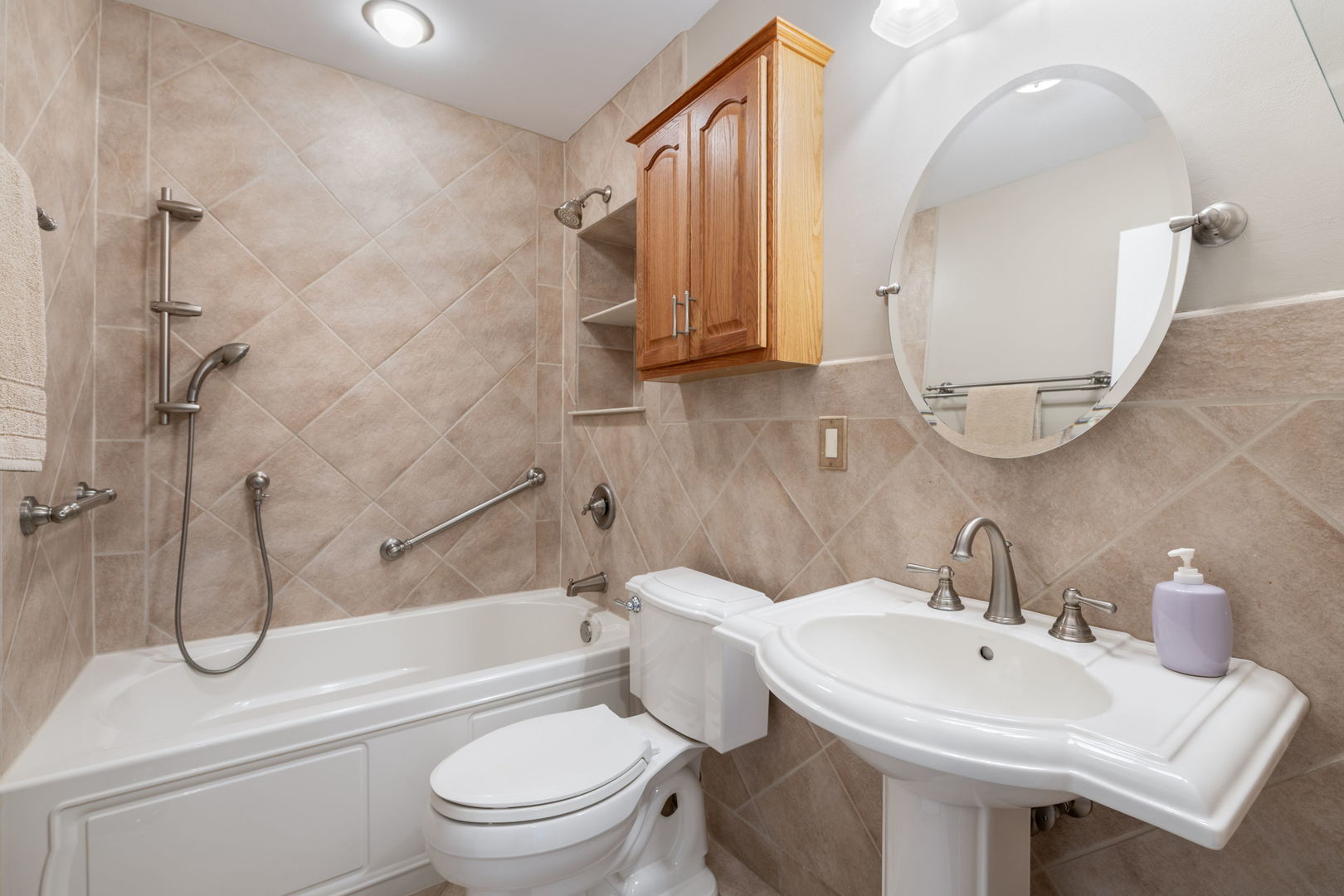 7612 W Woodlawn Drive, Frankfort, IL 60423