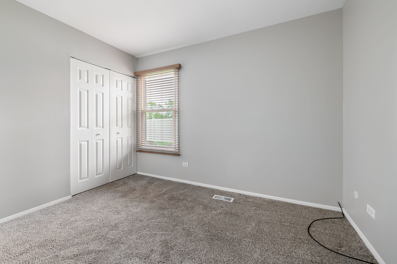 7612 W Woodlawn Drive, Frankfort, IL 60423