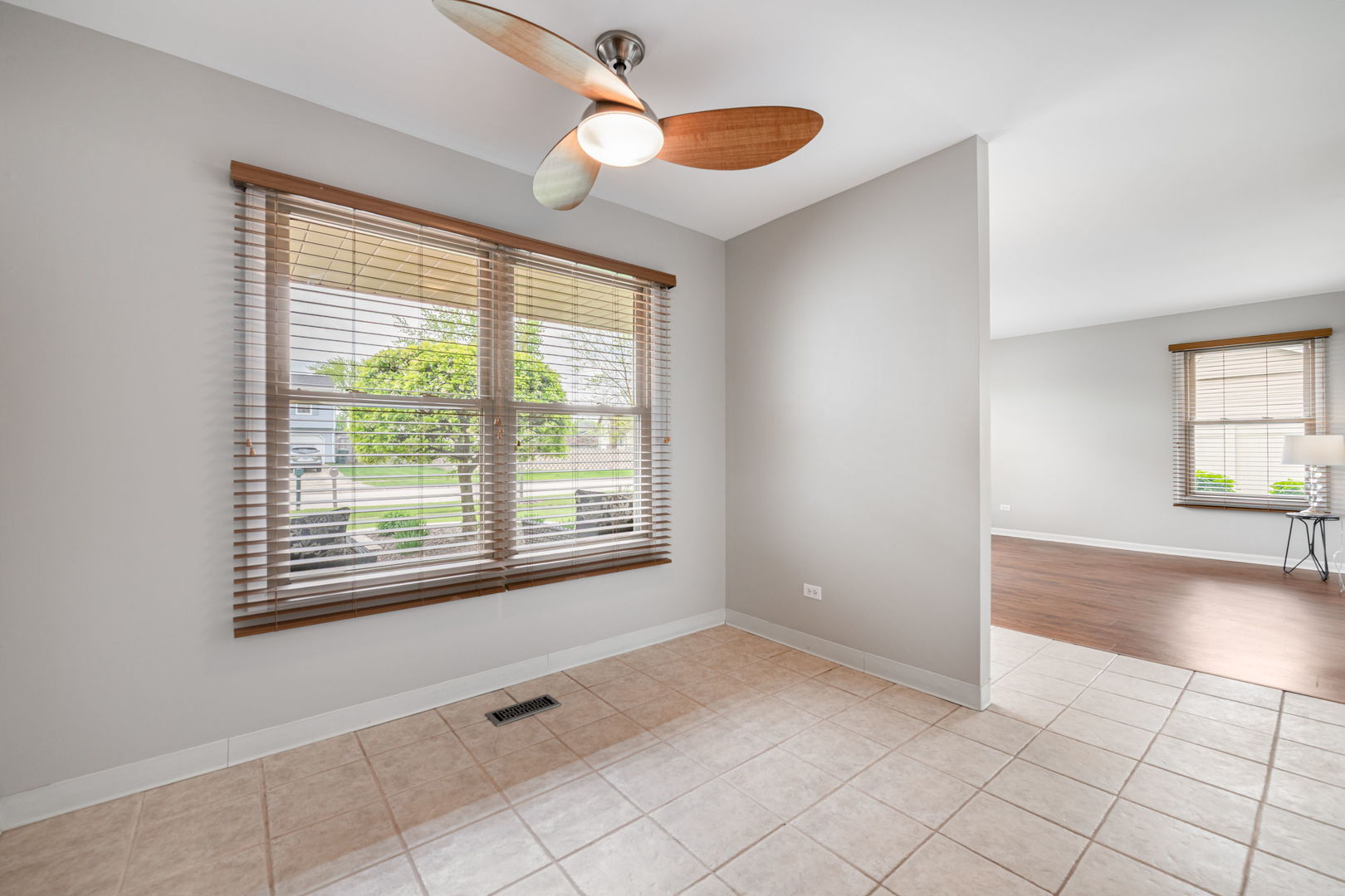 7612 W Woodlawn Drive, Frankfort, IL 60423