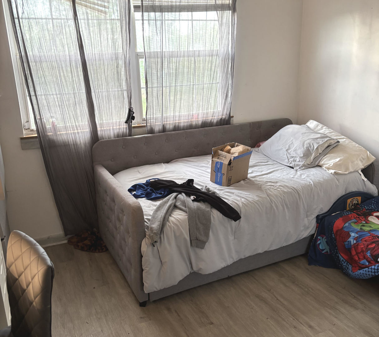 906 Knightsbridge Drive, Island Lake, IL 60042