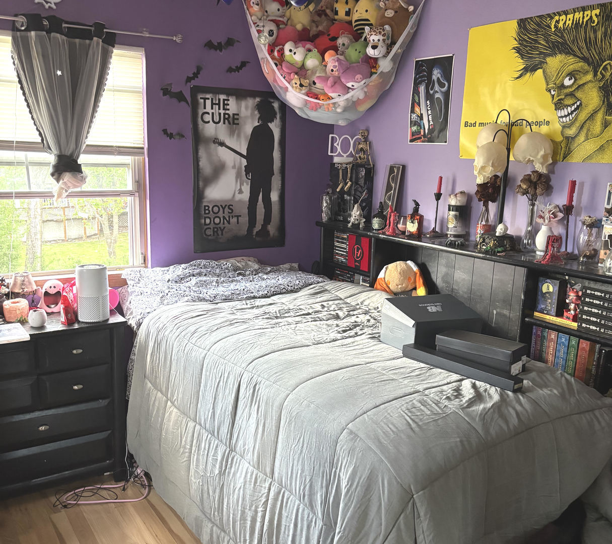 906 Knightsbridge Drive, Island Lake, IL 60042