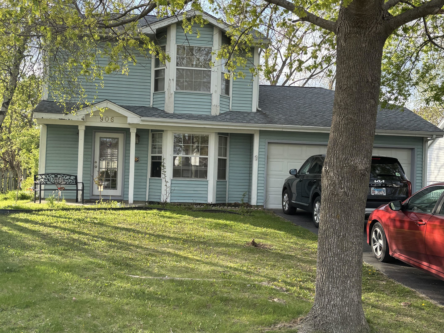 906 Knightsbridge Drive, Island Lake, IL 60042