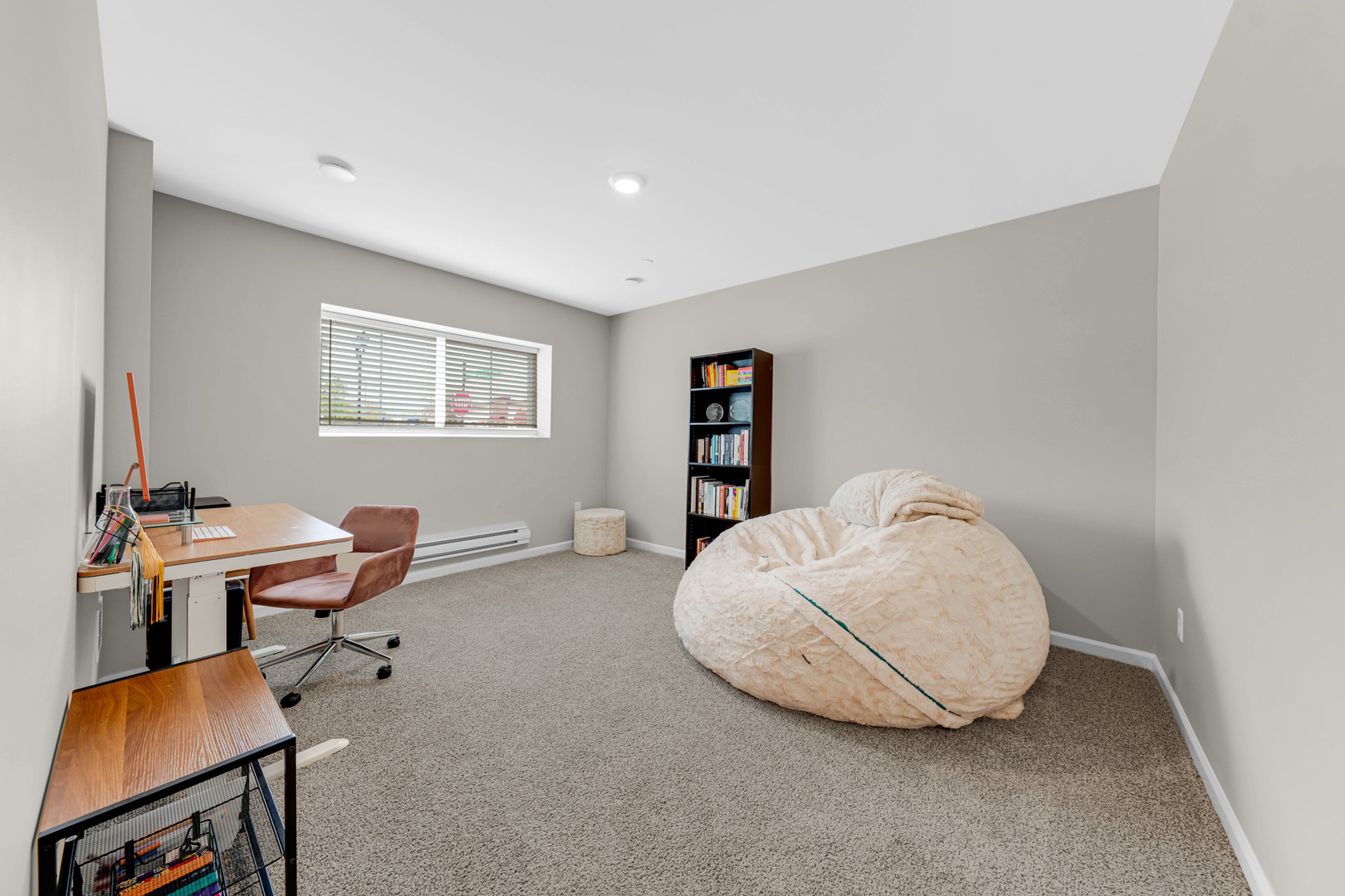 2101 Yellowstone Boulevard, Mundelein, IL 60060