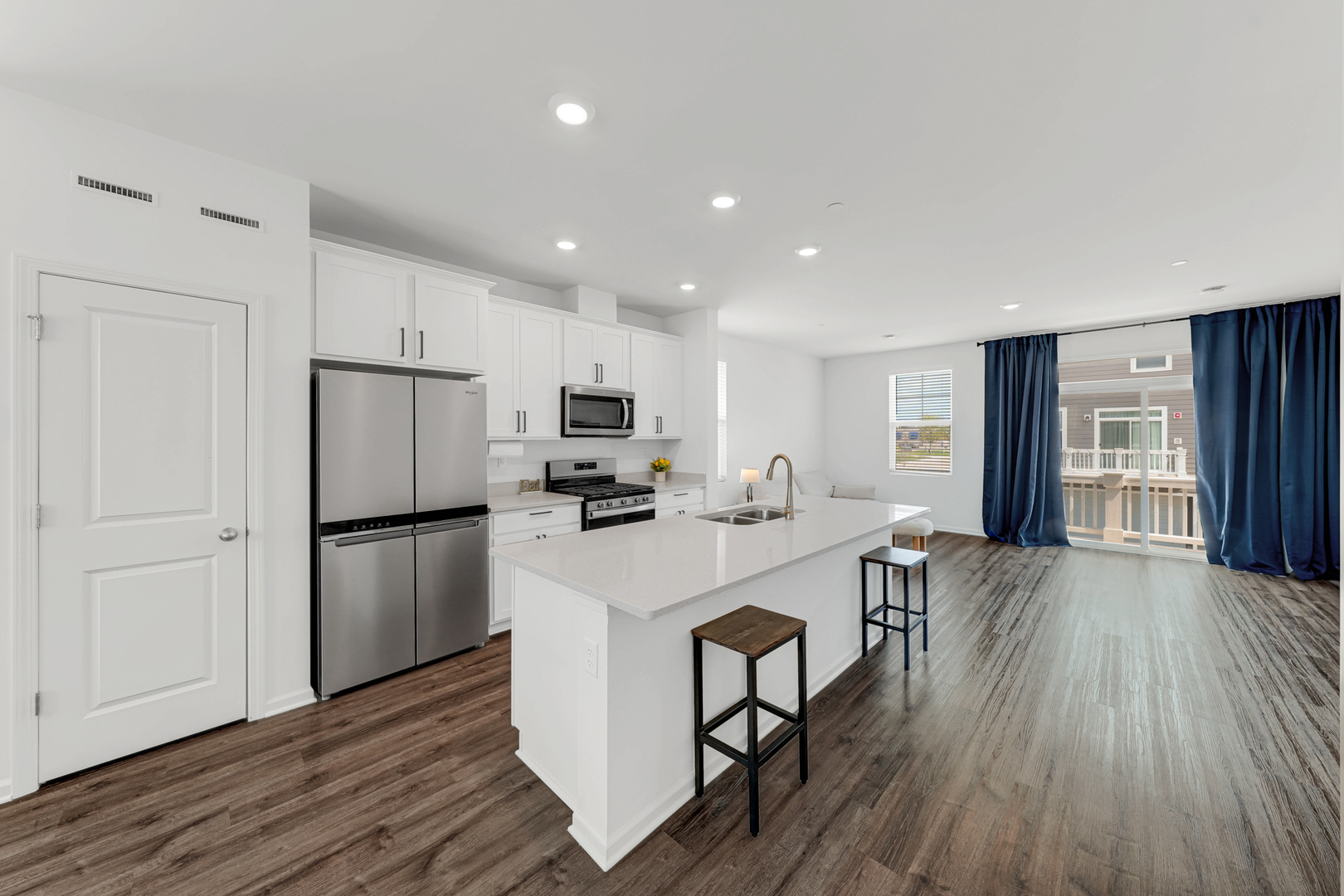 2101 Yellowstone Boulevard, Mundelein, IL 60060