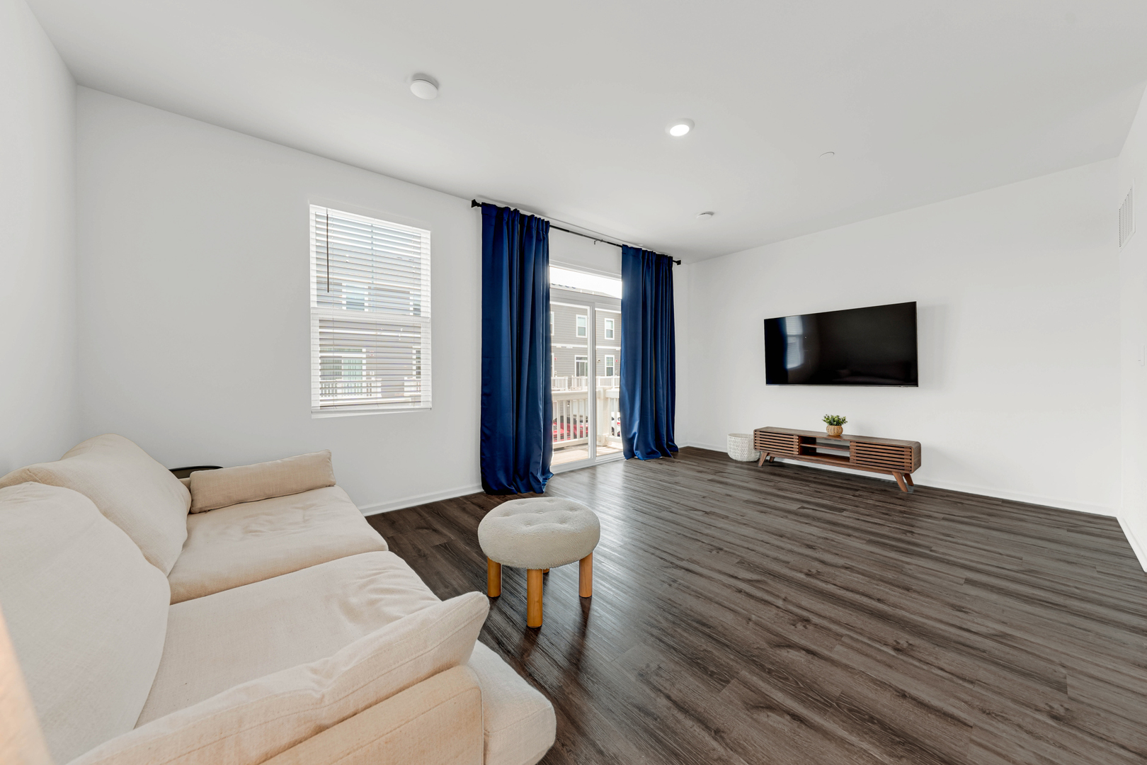 2101 Yellowstone Boulevard, Mundelein, IL 60060