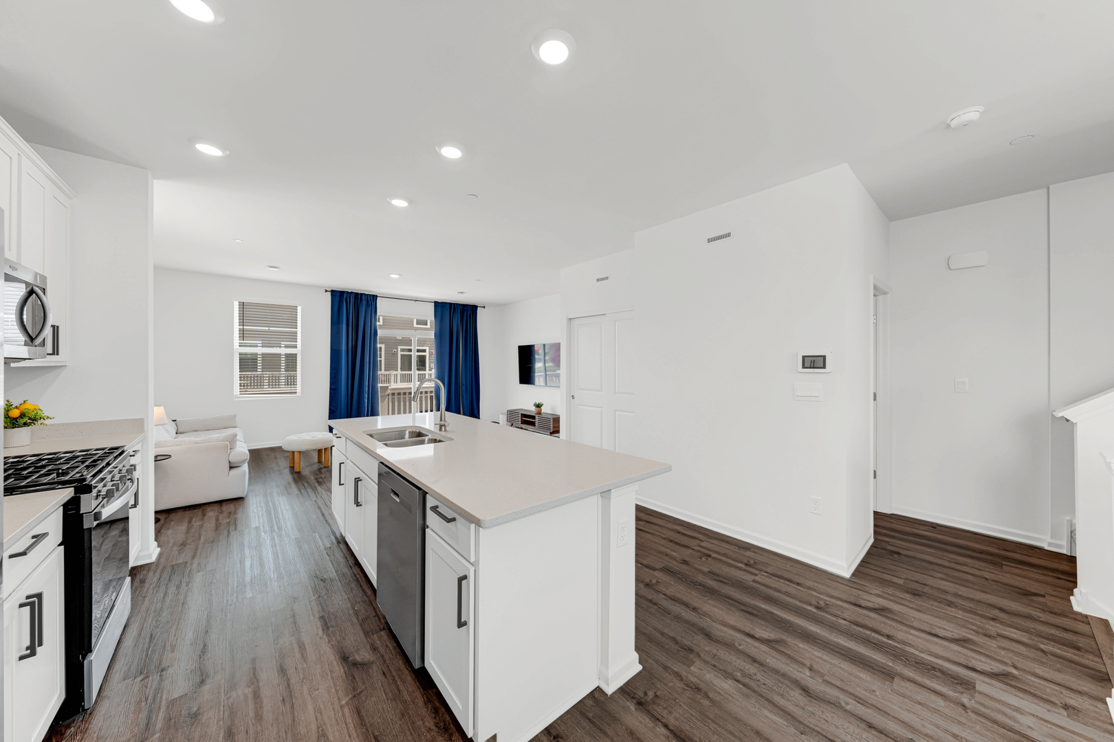 2101 Yellowstone Boulevard, Mundelein, IL 60060