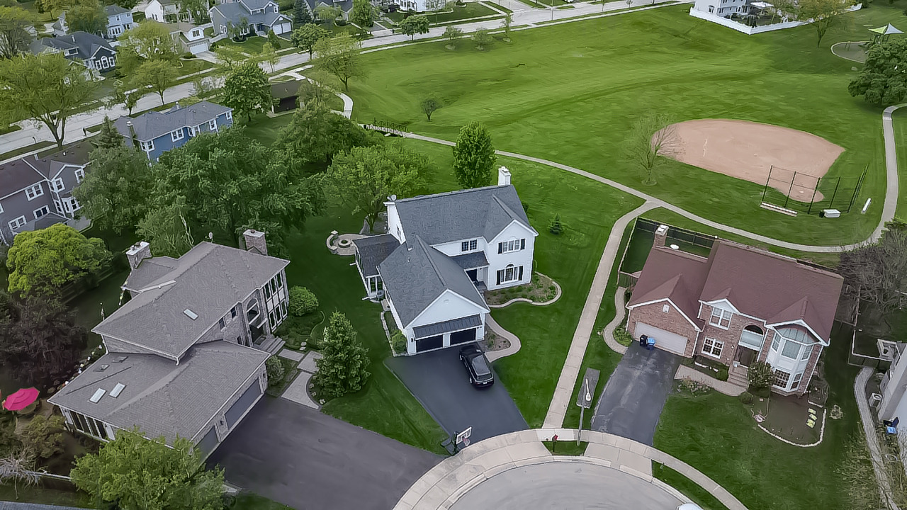 526 Spruce Lane, Lisle, IL 60532
