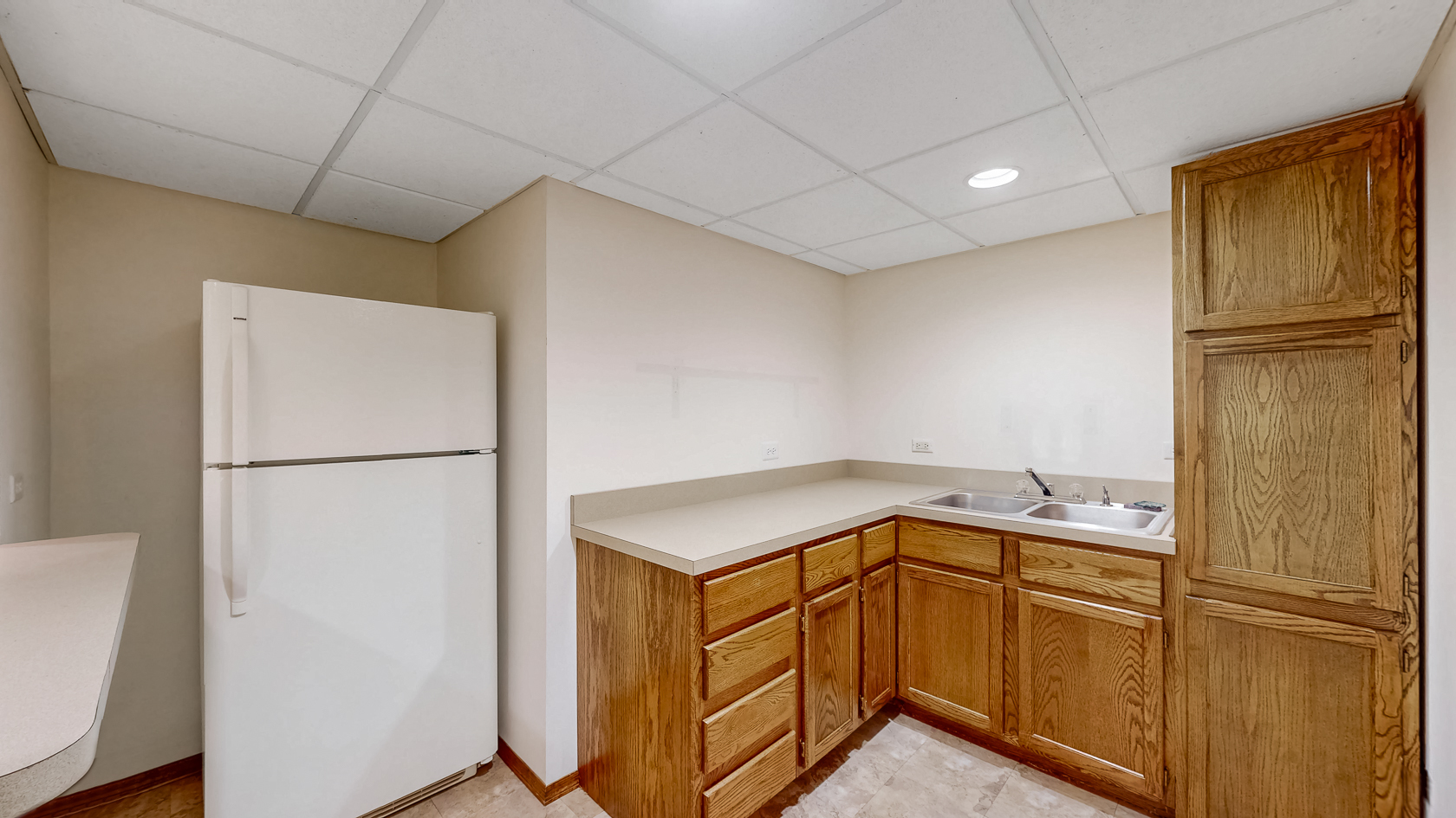 526 Spruce Lane, Lisle, IL 60532