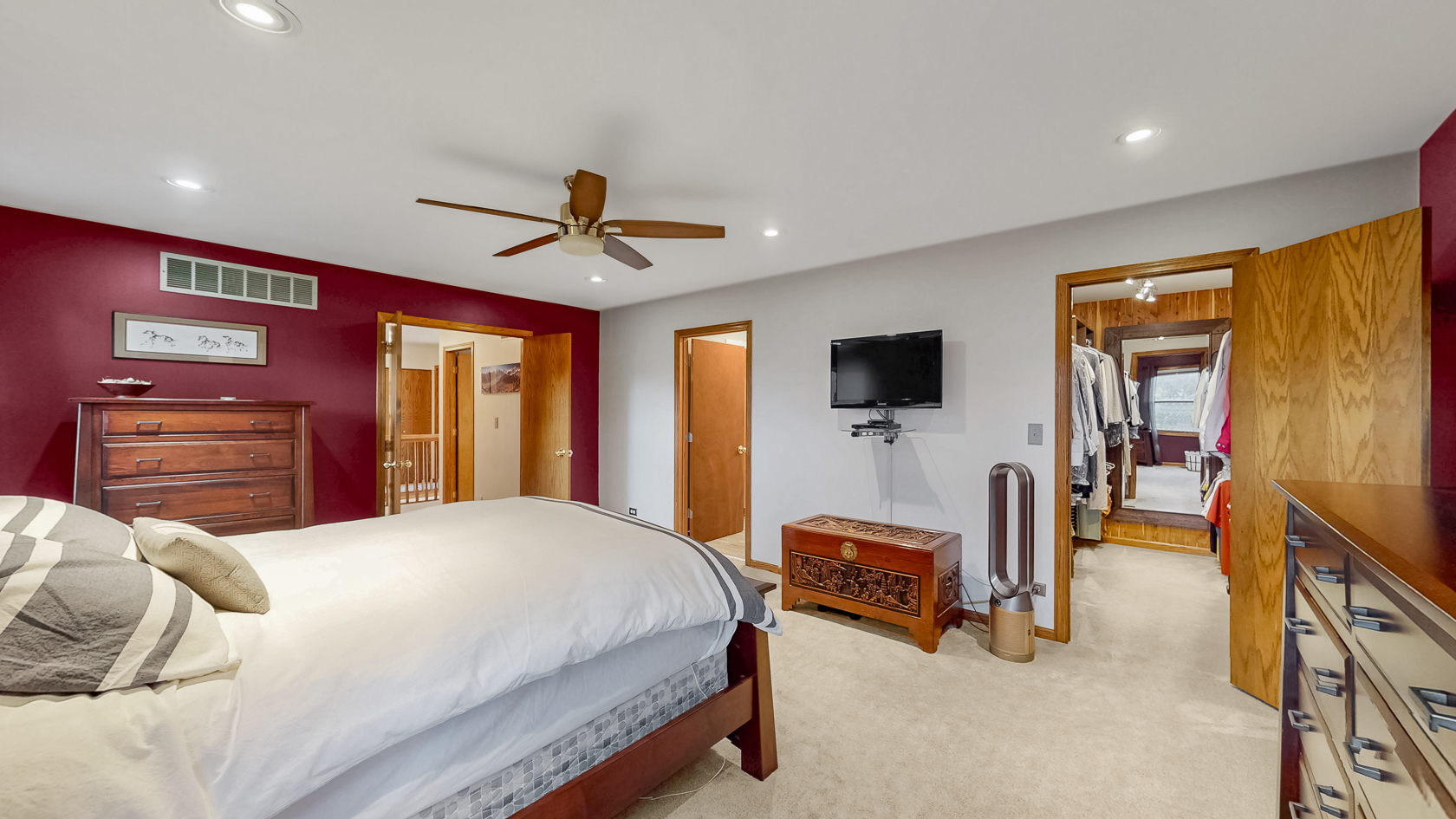 526 Spruce Lane, Lisle, IL 60532
