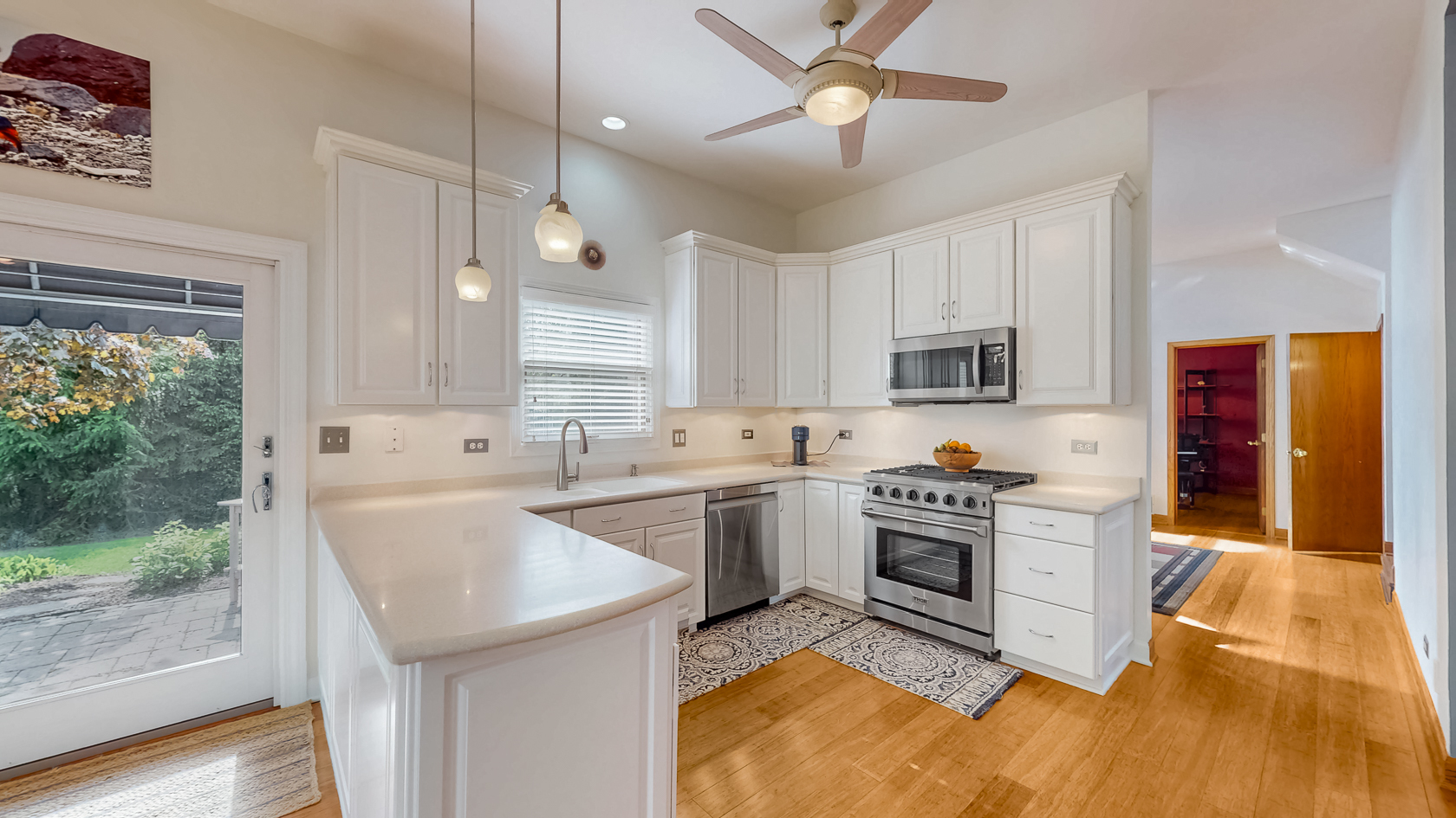 526 Spruce Lane, Lisle, IL 60532