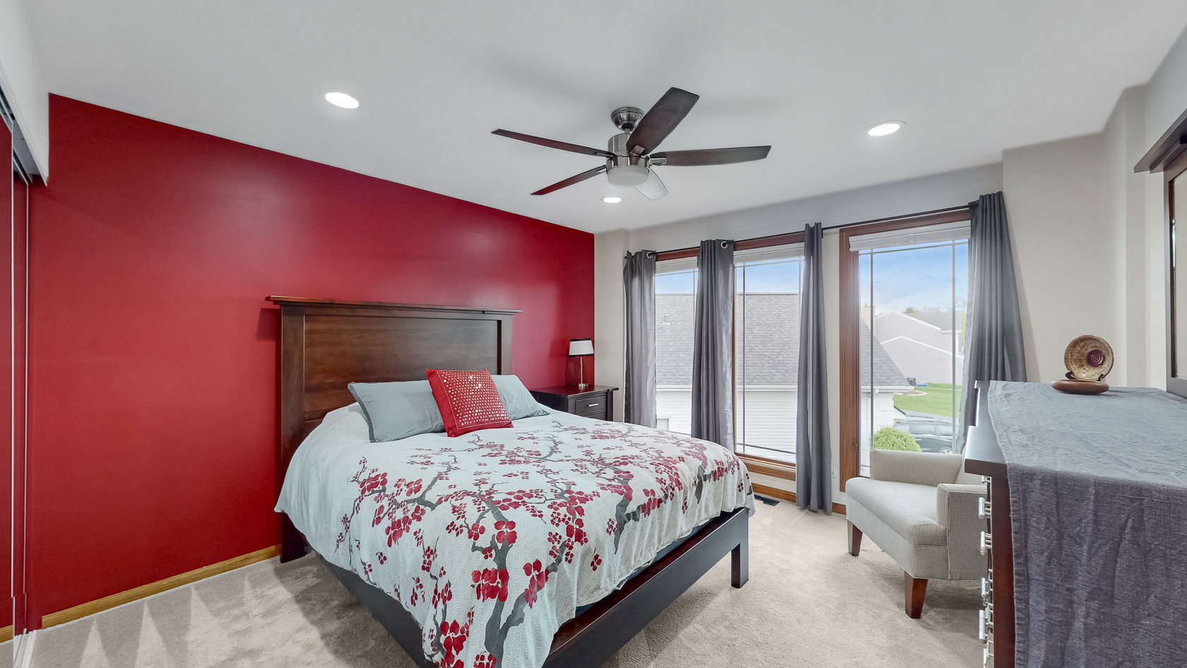 526 Spruce Lane, Lisle, IL 60532