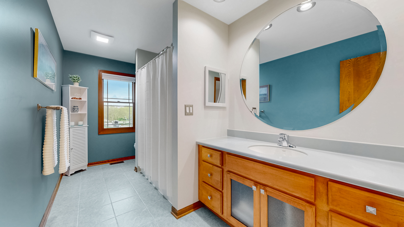 526 Spruce Lane, Lisle, IL 60532
