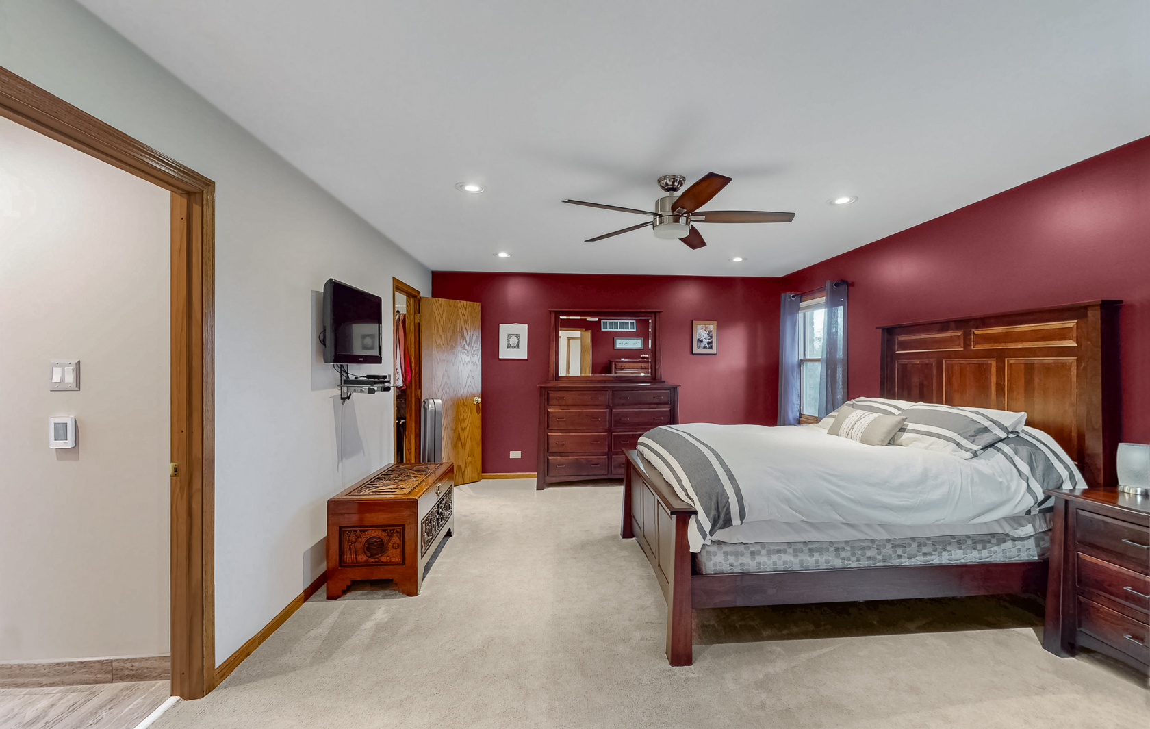 526 Spruce Lane, Lisle, IL 60532