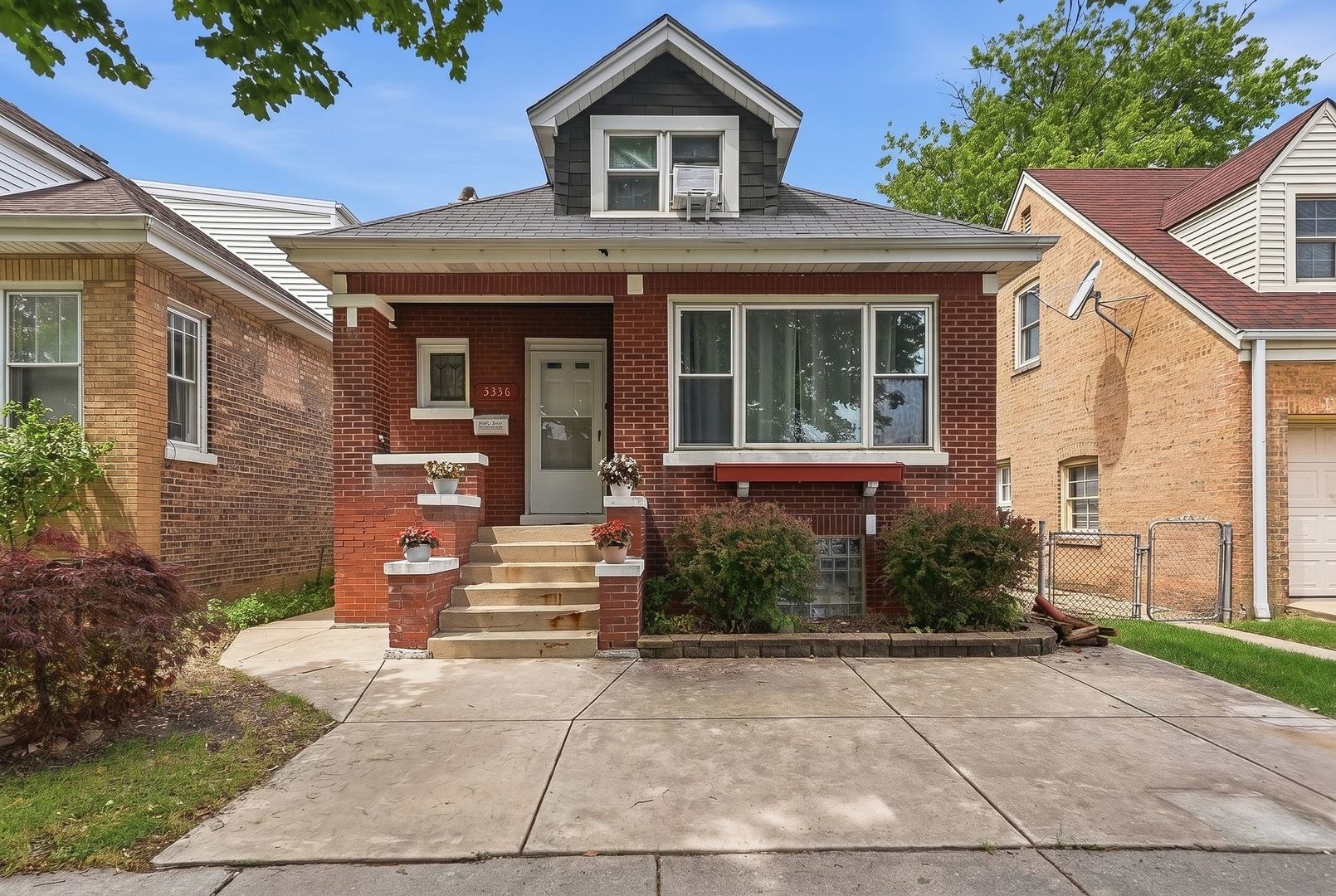 5336 N Laramie Avenue, Chicago, IL 60630