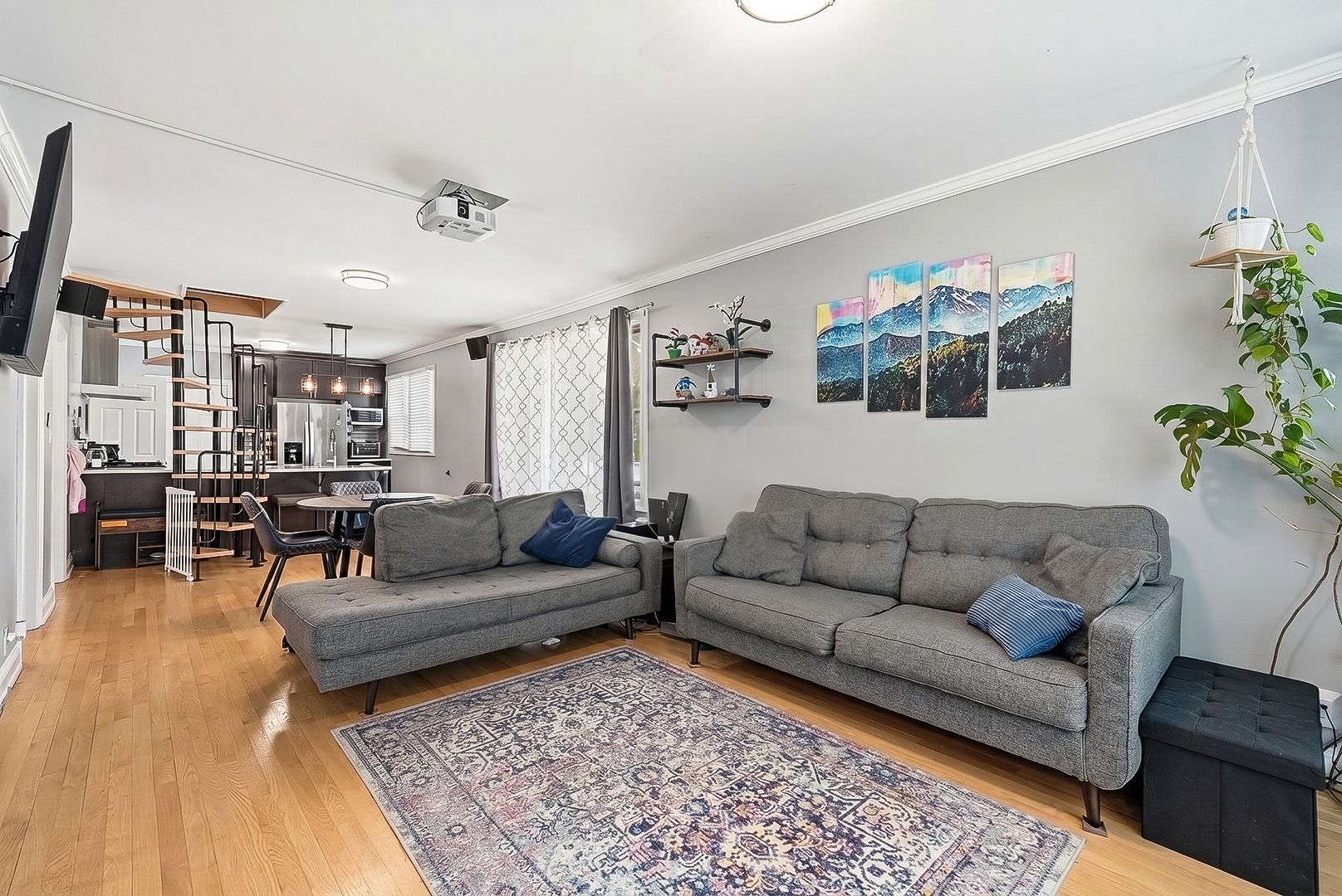 5336 N Laramie Avenue, Chicago, IL 60630