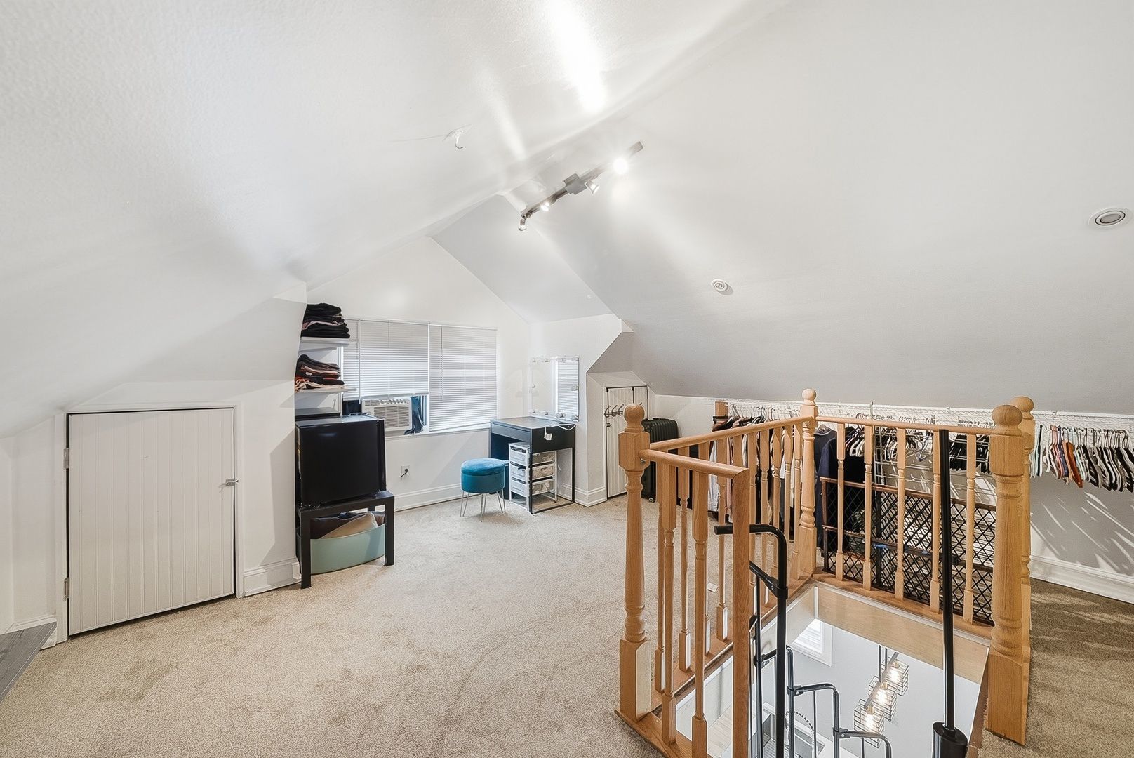 5336 N Laramie Avenue, Chicago, IL 60630