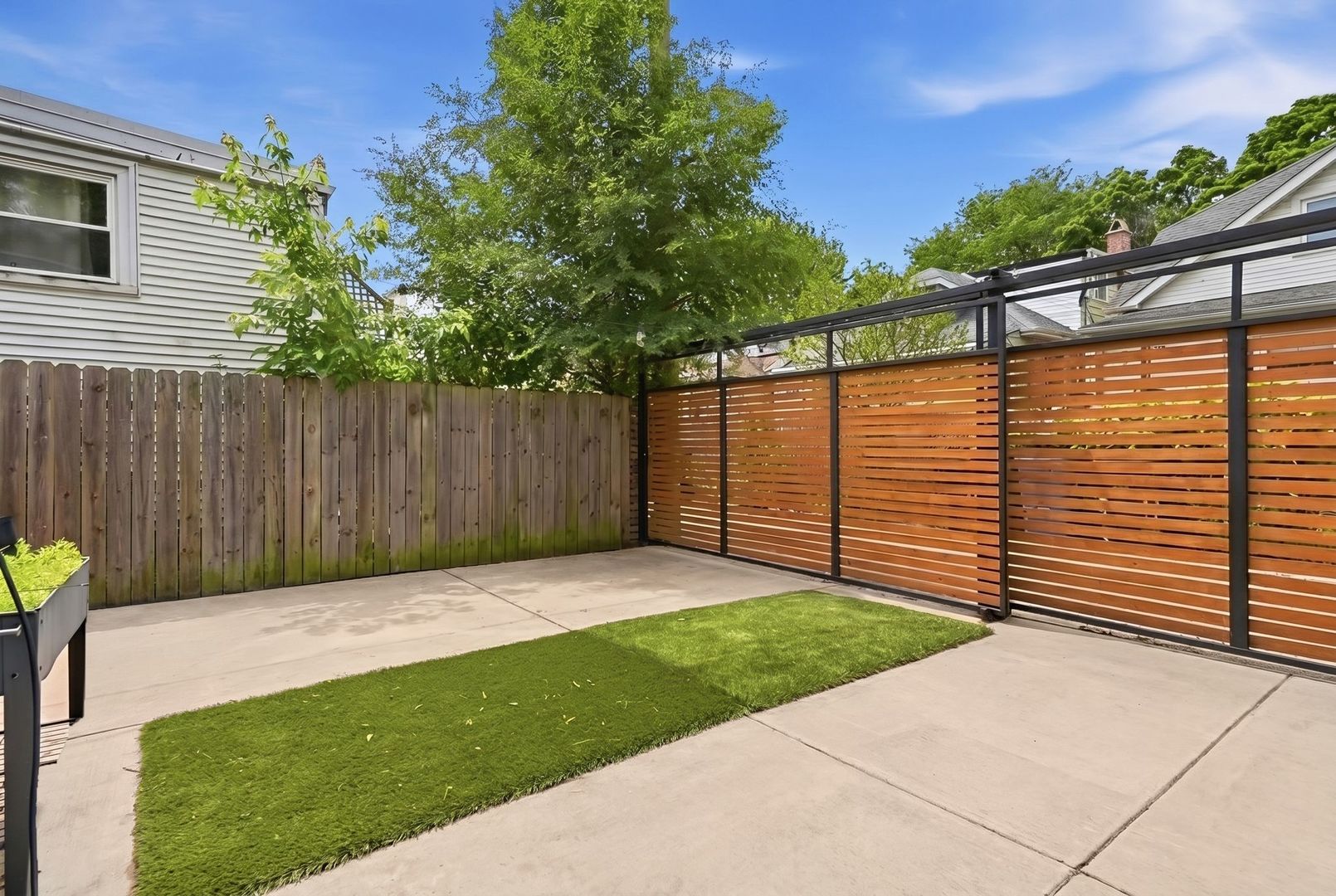 5336 N Laramie Avenue, Chicago, IL 60630