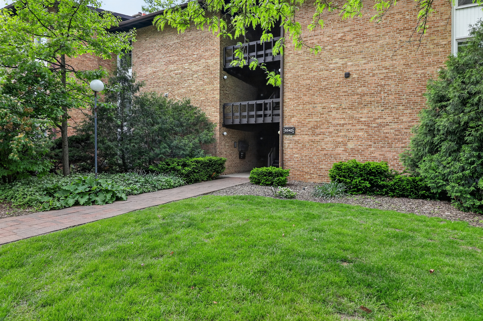 5542 E Lake Drive #74E, Lisle, IL 60532