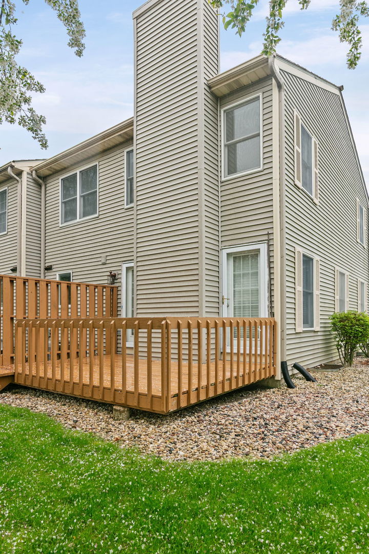 34415 N Saddle Lane, Gurnee, IL 60031