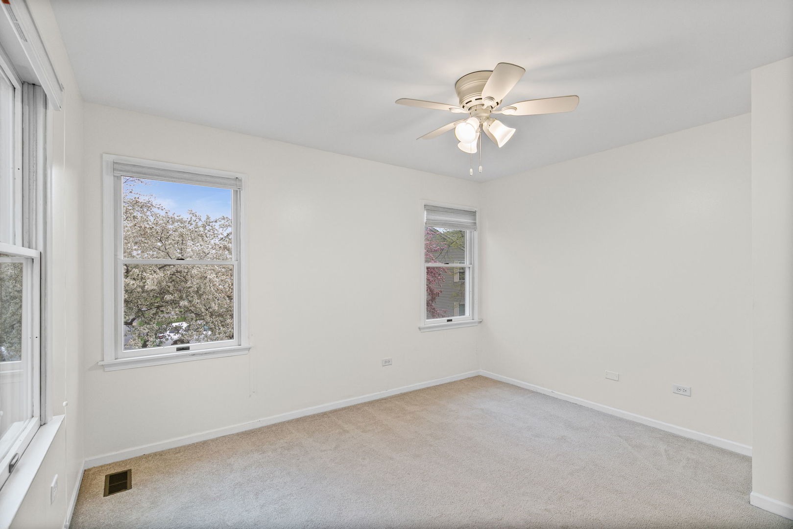 34415 N Saddle Lane, Gurnee, IL 60031