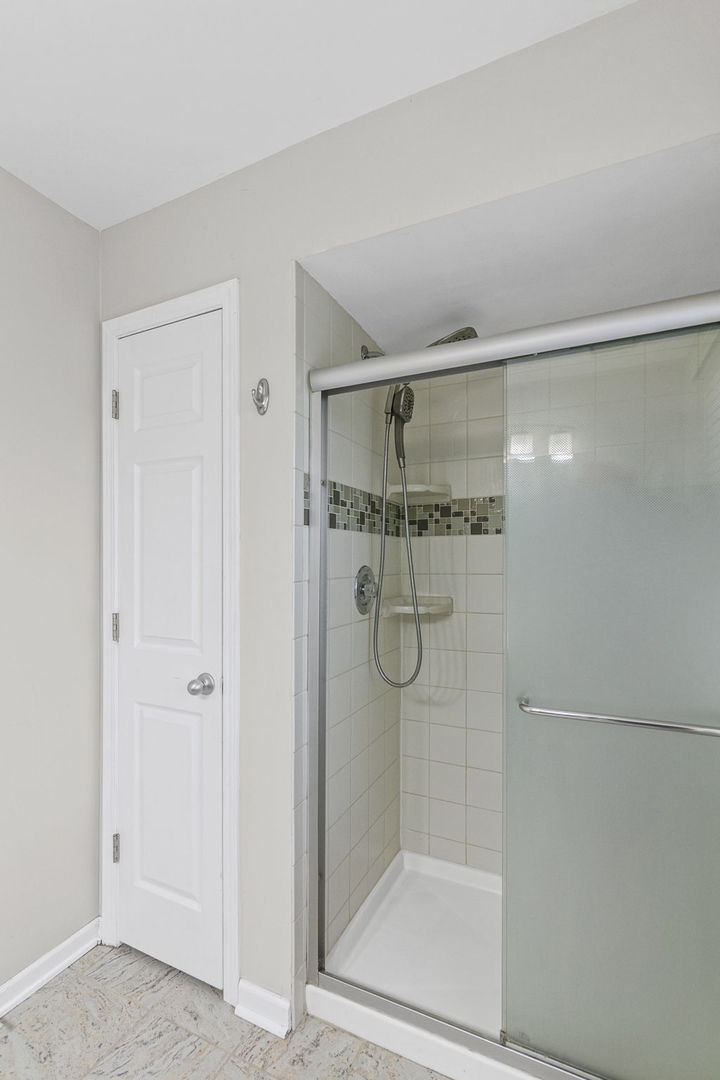 34415 N Saddle Lane, Gurnee, IL 60031