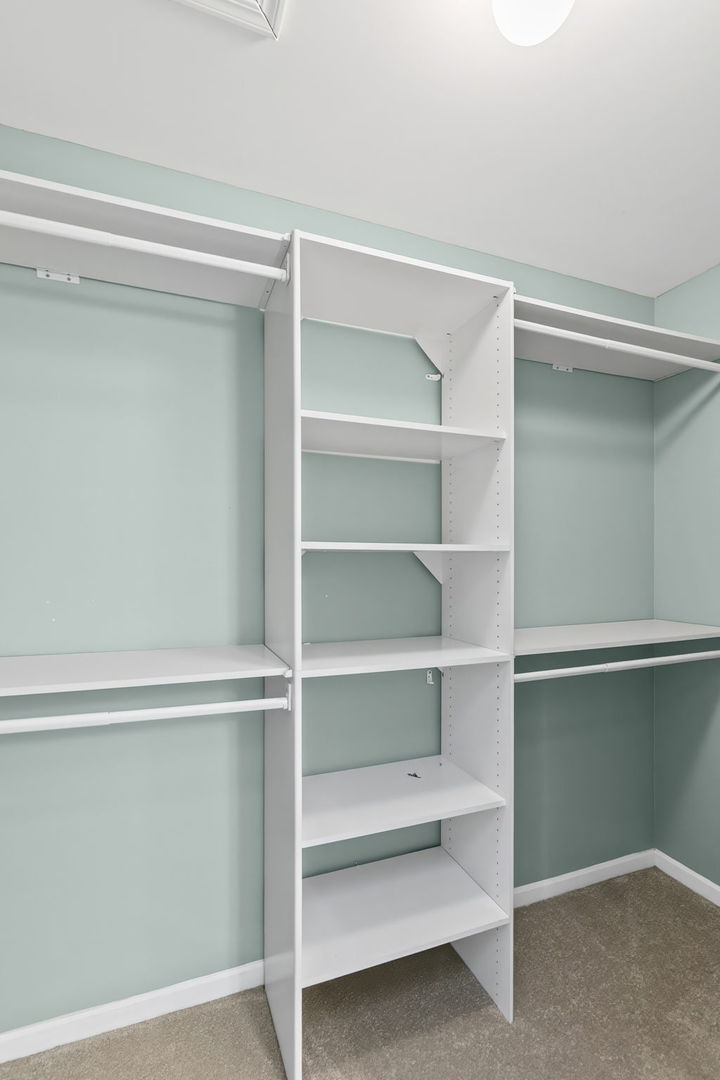 34415 N Saddle Lane, Gurnee, IL 60031