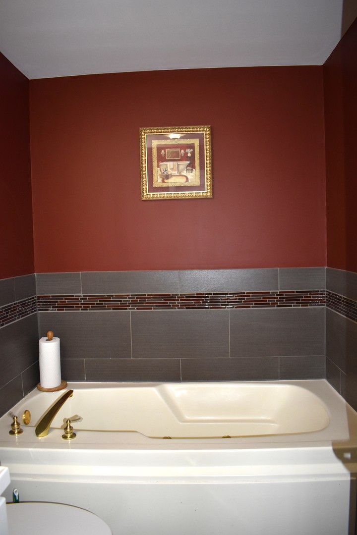 451 TOWN PLACE Circle #307, Buffalo Grove, IL 60089