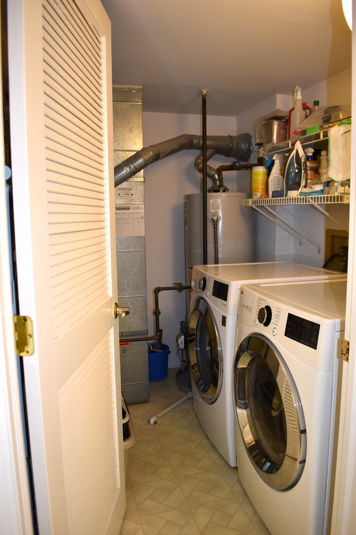 451 TOWN PLACE Circle #307, Buffalo Grove, IL 60089