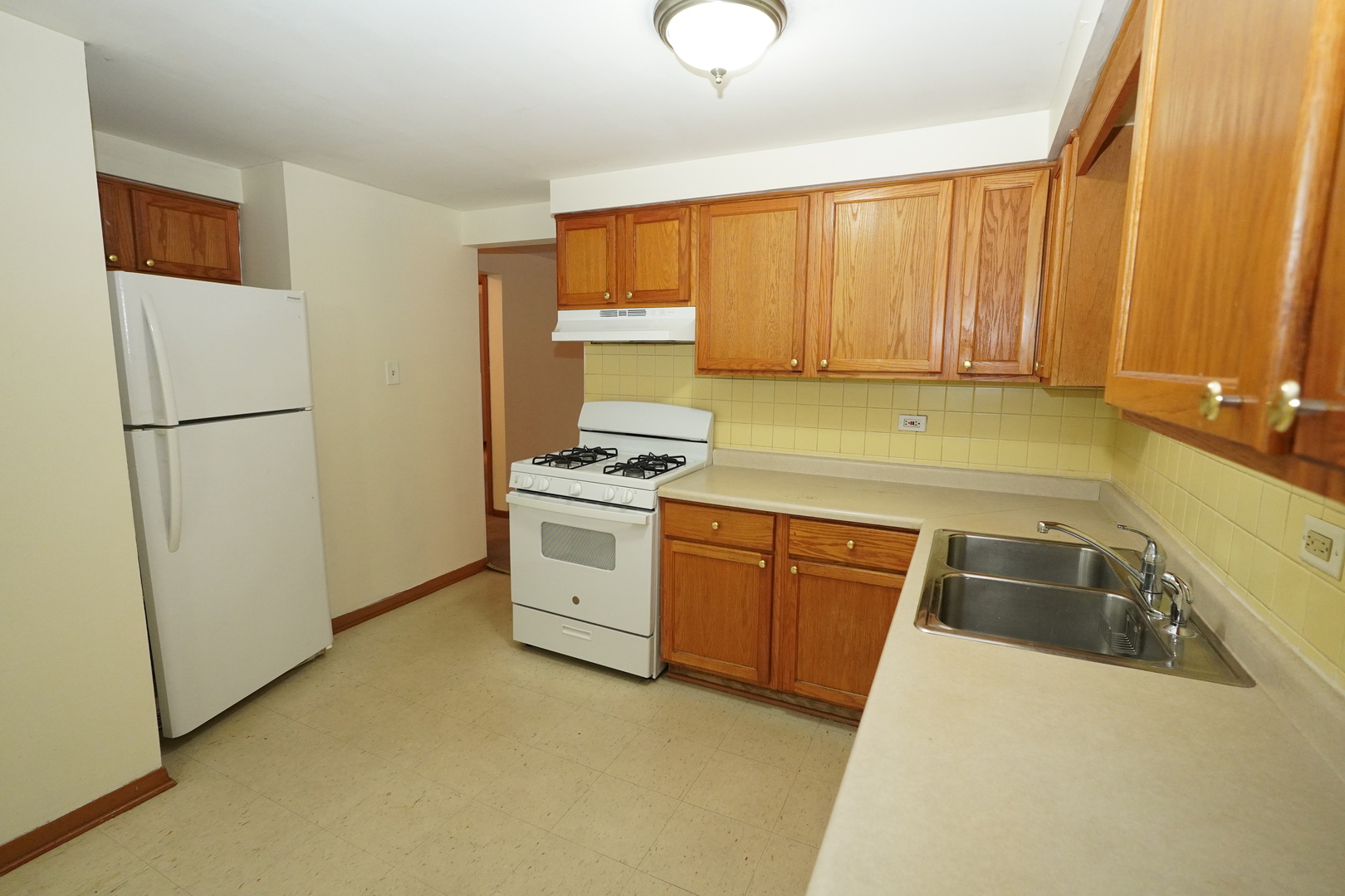 347 Dalewood Avenue #5, Wood Dale, IL 60191