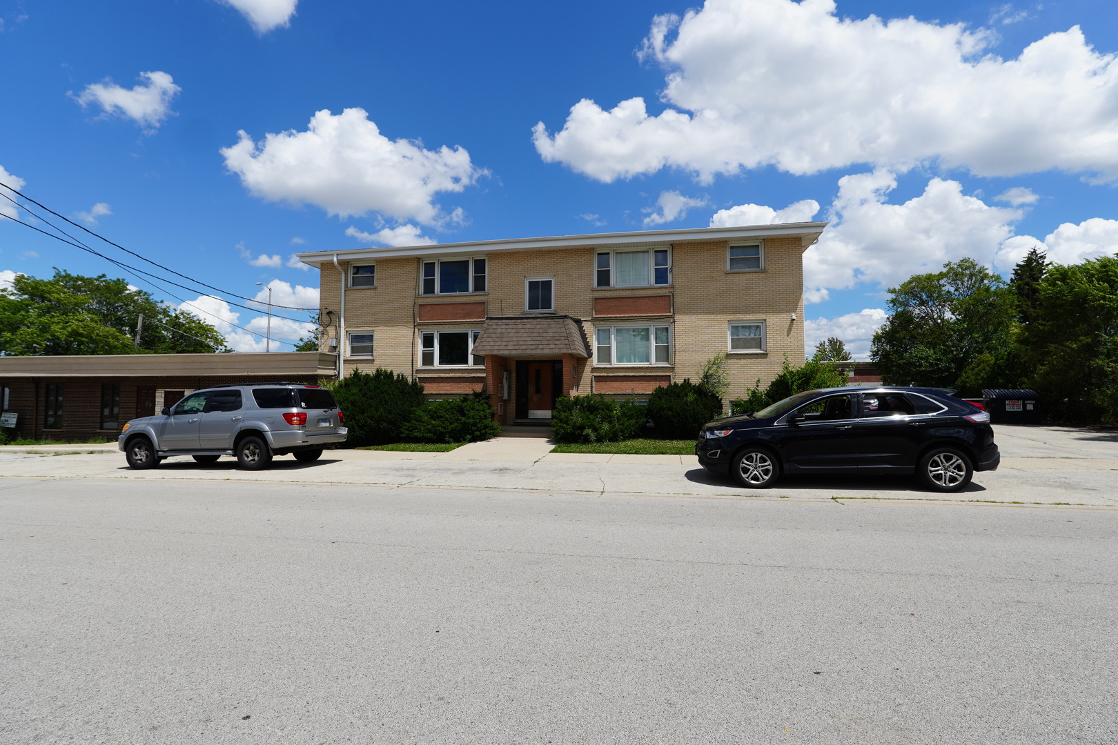 347 Dalewood Avenue #5, Wood Dale, IL 60191