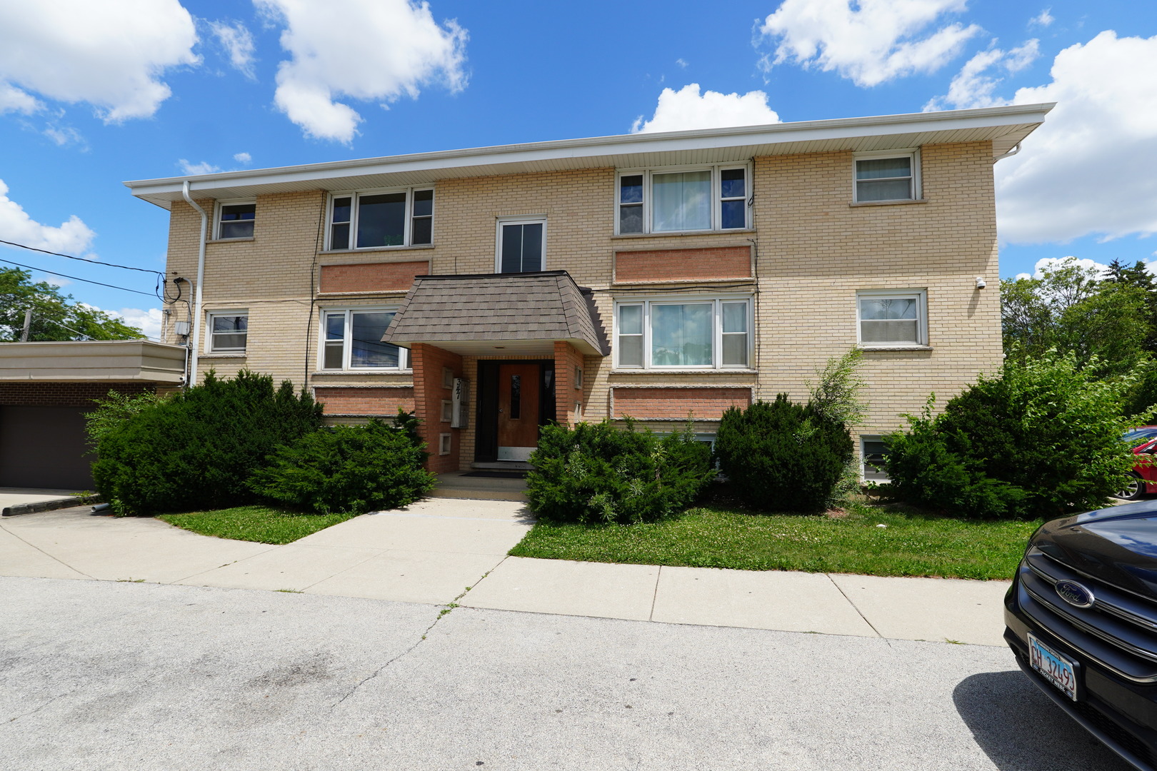347 Dalewood Avenue #5, Wood Dale, IL 60191
