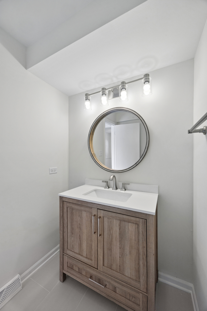 4396 Central Avenue #A, Western Springs, IL 60558