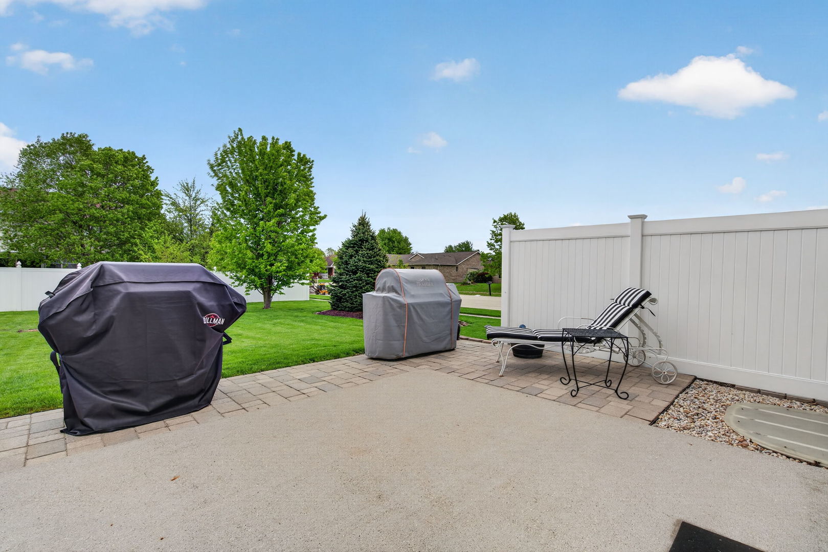 300 Arrowhead Drive, Minooka, IL 60447