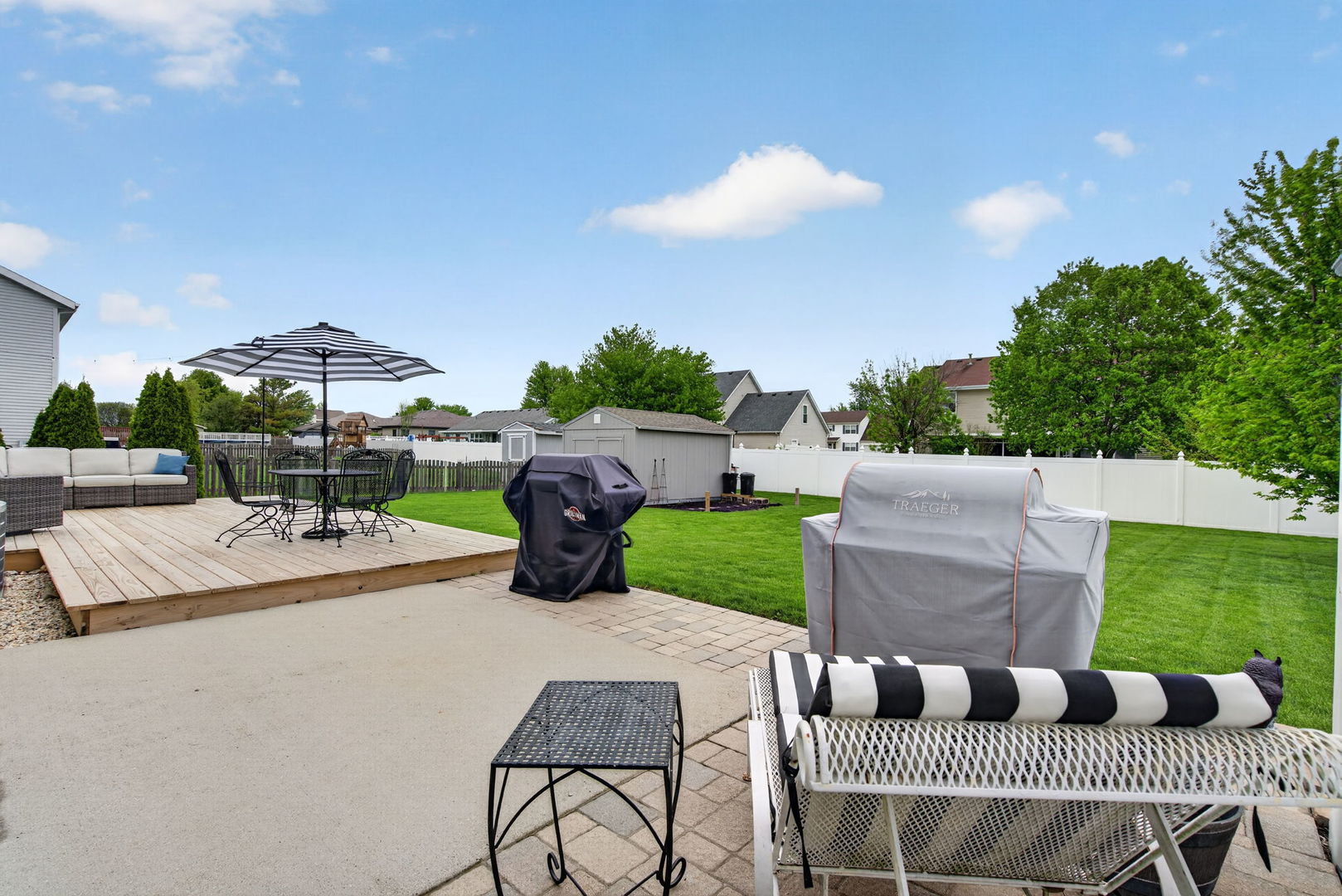 300 Arrowhead Drive, Minooka, IL 60447