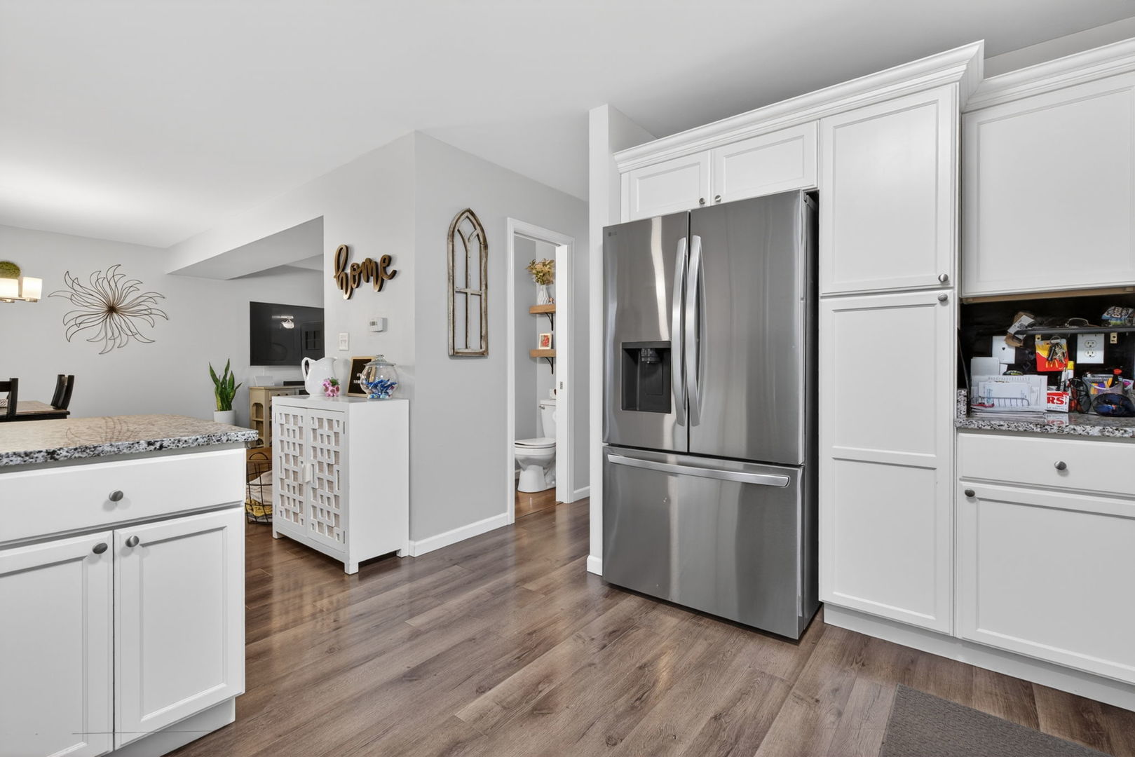 300 Arrowhead Drive, Minooka, IL 60447