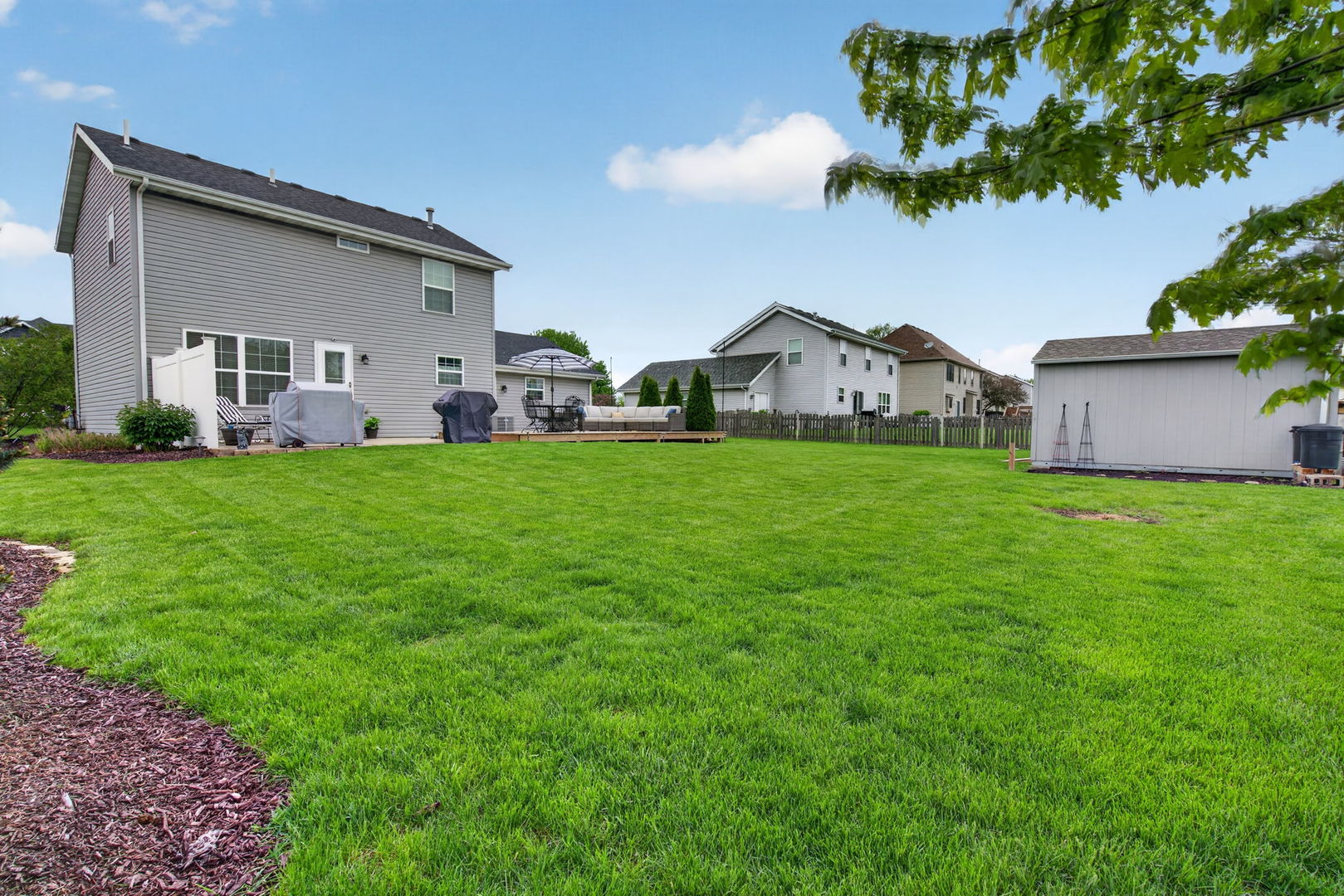 300 Arrowhead Drive, Minooka, IL 60447