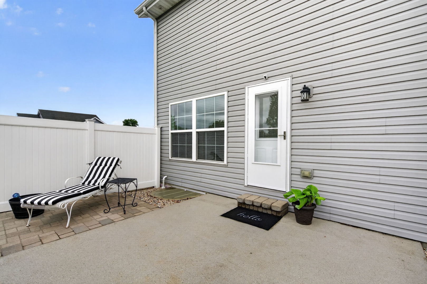 300 Arrowhead Drive, Minooka, IL 60447